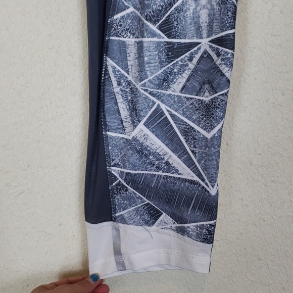 Womans champion work out capris size large - Picture 3 of 8